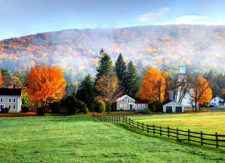 12 Fall Vacations to Take This Year in US