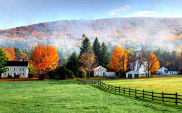 12 Fall Vacations to Take This Year in US