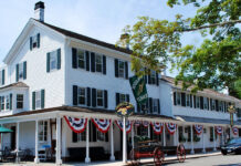 Top 10 Oldest Restaurants in USA