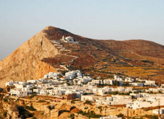 10 Prettiest Destinations In Greece