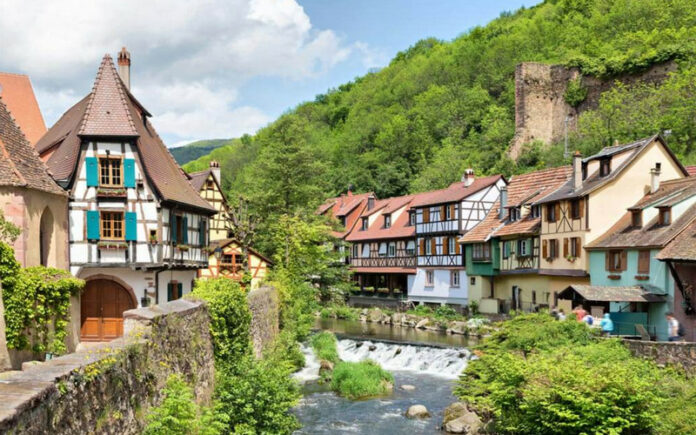 7 Beautiful Destinations In France Where The French Love To Go