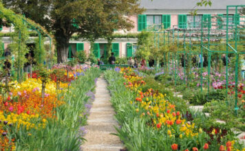 Top 10 Most Beautiful Gardens In The World