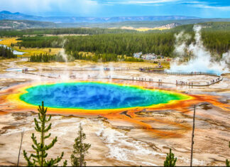 Top 10 Natural Hot Springs In The World