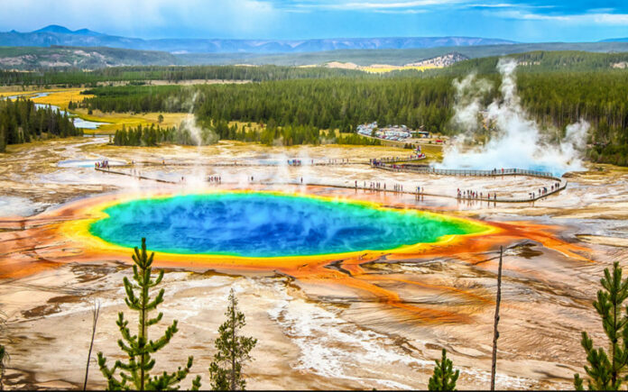 Top 10 Natural Hot Springs In The World