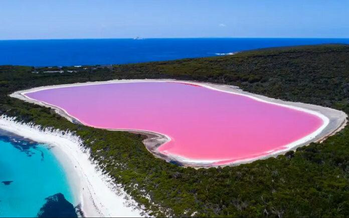 10 Places On Earth You Won’t Believe Are Real