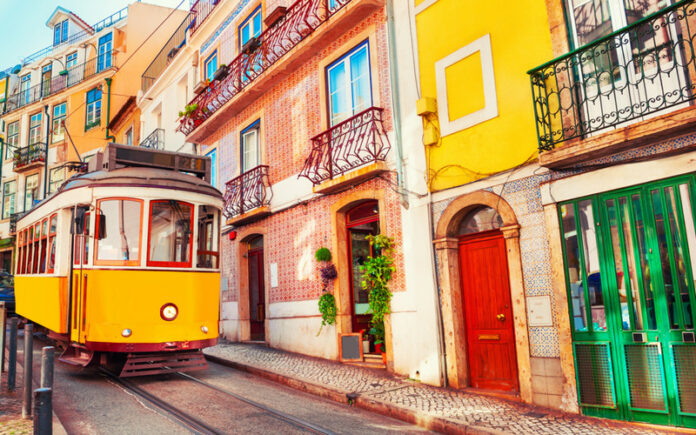 Top 10 Most Beautiful European Cities For Autumn