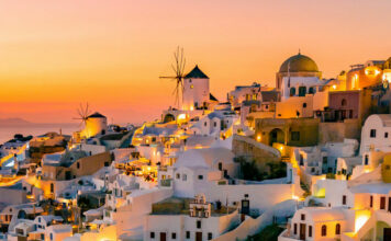 10 Best Romantic Greek Islands