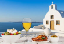 Top 10 Things You Need To Know Before Visiting Santorini