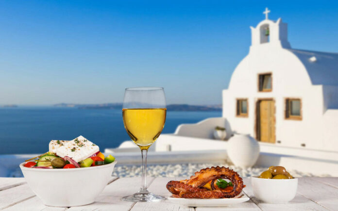 Top 10 Things You Need To Know Before Visiting Santorini